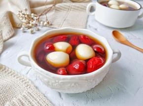 女孩子们喝起来！