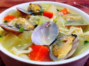 这道美味主要是靠蚬子汤来提鲜味道简直是要鲜掉眉毛的节奏