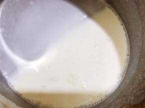 加入清水100克搅拌均匀无颗粒