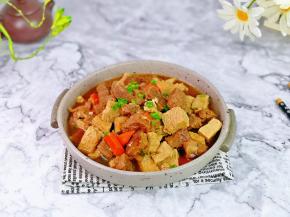 大口吃肉，牛肉好吃不胖。