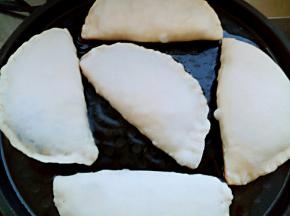 放入电饼铛中烙熟。