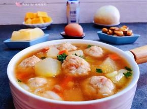 为家人每天做出营养丰富的每一餐是我最开心的事情