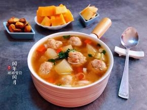 冬瓜胡萝卜肉丸也是宴客的必备拿手美味佳肴