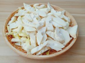 2斤春笋满满一筐。