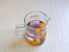 利用这时间将小圆子煮熟，之后捞出过纯净水。