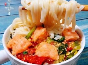 面条好吃极了有种停不下来的节奏