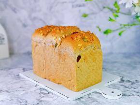 全家人最爱的吐司，换些花样做。