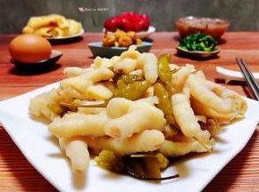 泡椒鸡爪不仅是下酒小菜又是追剧的最佳伴侣