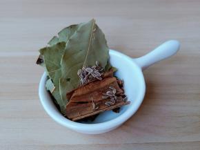 准备一点香料。