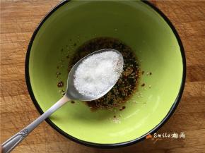 +生抽3勺、+陈醋2勺、+蚝油1勺、+白砂糖1勺。