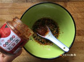 +鲜椒香辣酱半勺。