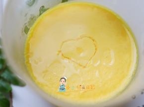 如果没有筛子可以用勺子把泡沫去掉，静置一下就可以了