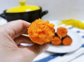 用砂锅烤红薯，甜糯香甜