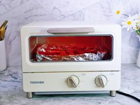 东芝小烤箱提前190度预热5分钟，再把烤盘放烤网上，190度烤20分钟。