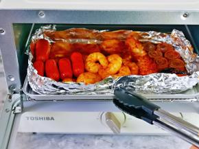 20分钟后取出烤盘，用夹子很方便哈～