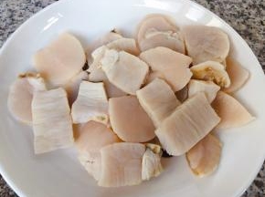 取出立即放入冷水中过凉沥干水份