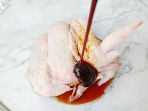 加上蚝油一勺。