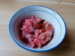 加料酒一勺去腥增香。