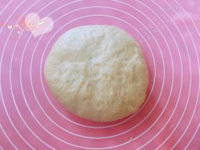 跟包包子一样包起来，收口捏紧。