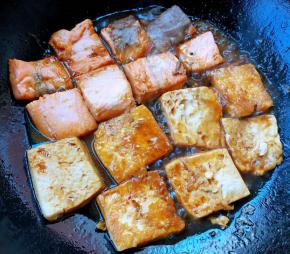 汤汁收到浓稠入味时即可出锅享用