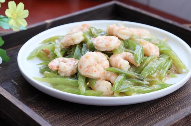 西芹炒虾仁