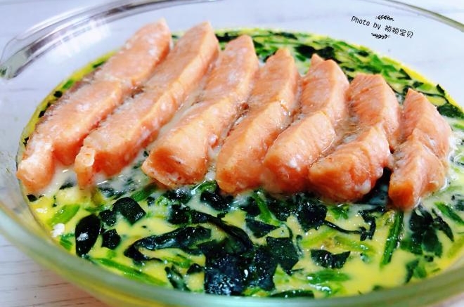 三文鱼菠菜蒸蛋羹