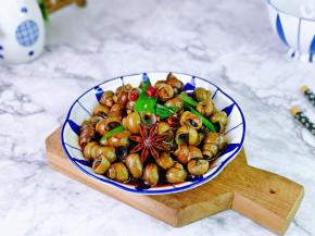 盛出装盘，简单快手小炒。