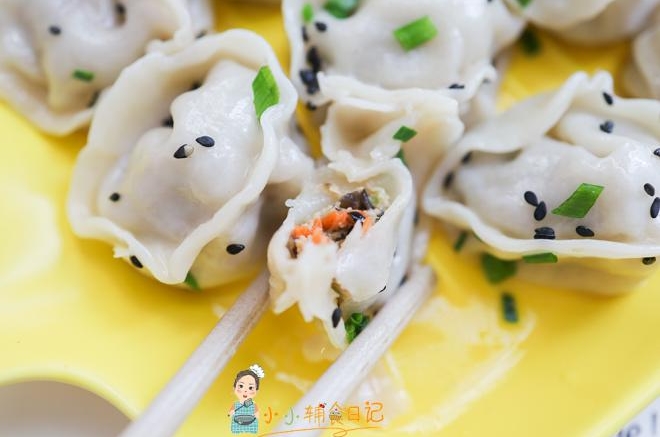 10个月以上辅食牛肉芹菜饺子