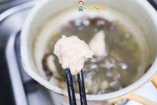 继续搅拌成这样的状态，很粘稠也成团