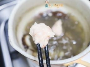 继续搅拌成这样的状态，很粘稠也成团