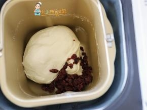 机器滴滴的声音提示就是要放入蔓越莓40g 然后就都不用管了