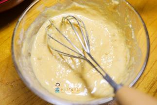 把面糊混合均匀就像这样