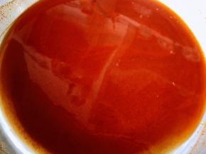 奥尔良腌料放入容器中兑入适量清水搅拌均匀