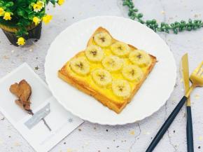 取出来撒上少许椰蓉就可以开吃了。