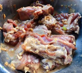 淀粉和排骨完全融合在一起