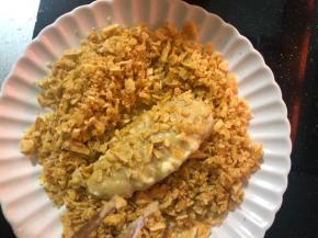 最后裹上薯片碎就可以了！