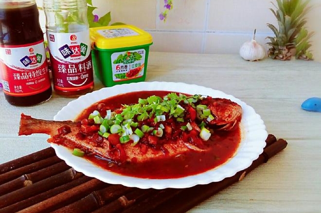 秘汁烧鲳鱼