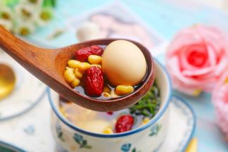 农历三月三，荠菜赛灵丹。