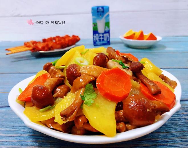 滑子蘑炖土豆片