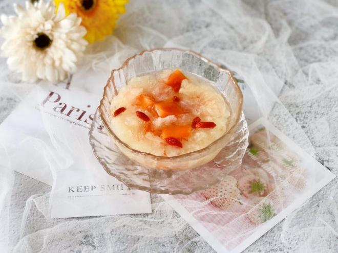 甜甜糯糯的木瓜银耳羹，温暖直入心田