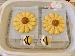 冷水下锅，放入馒头大火烧开，转中火蒸12分钟。