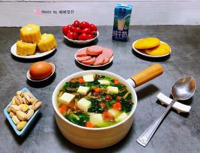 美好的一天从丰盛的早餐开始