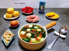 美好的一天从丰盛的早餐开始