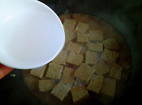 勾入一点粉欠煮开。