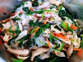 所有的调味料拌匀入味即可享用