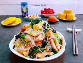 凉拌菜不仅可以保持食材的原汁原味又能锁住食材的营养成分我是非常喜欢这种料理方法噢