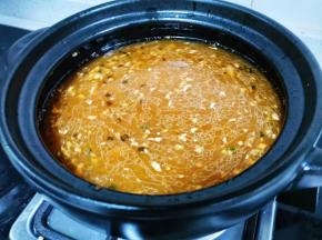 加一大碗水煮开。