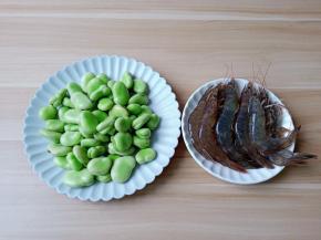 春天就得吃季节性的美食，比如蚕豆。