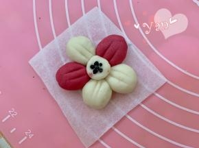 剩余的面团做了朵小花。