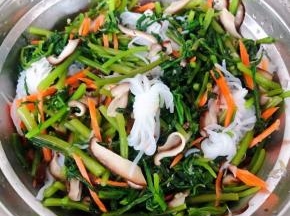 将所有的调味料拌匀入味即可享用